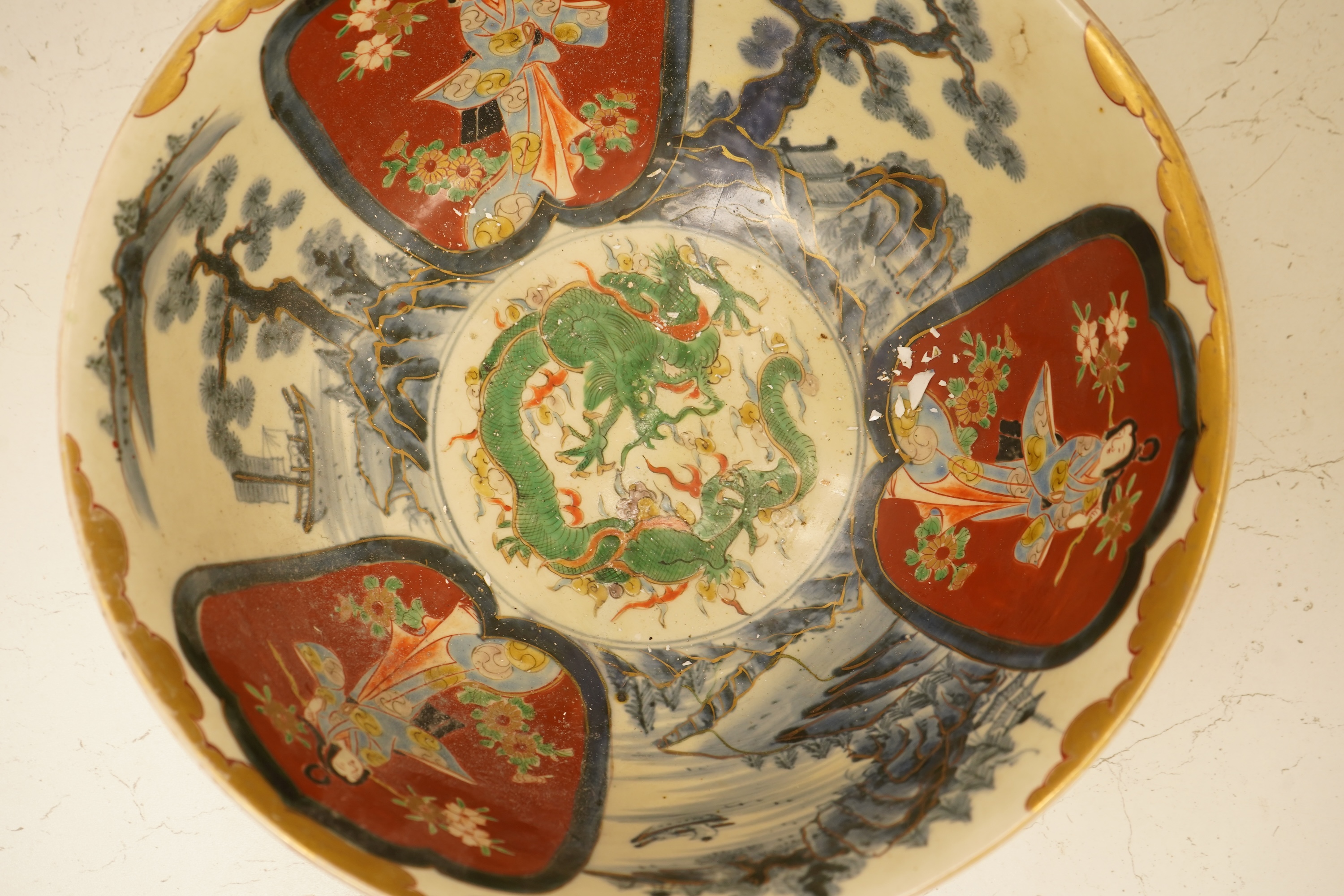 A 19th century Japanese Imari bowl, 31cm in diameter